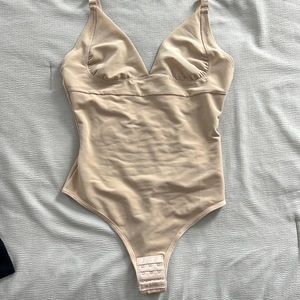Shapewear bodysuit